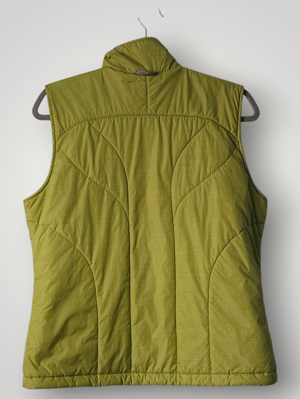 The North Face Women's Quilted Puffer Vest Medium Chartreuse Green Outdoor Gorp - Picture 3 of 9